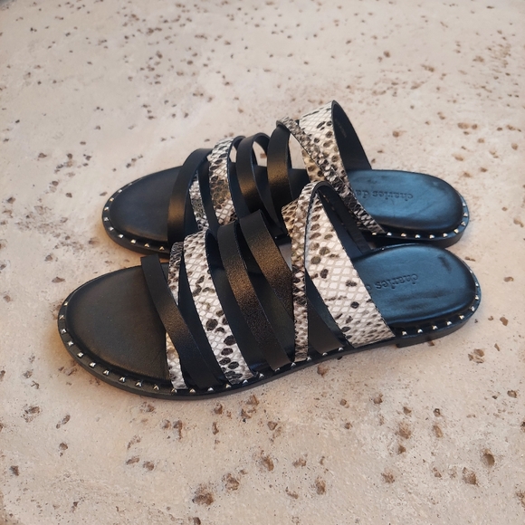 Charles David Strappy Black *Patterned Studded Flat Sandal. Size 5 - Picture 4 of 6